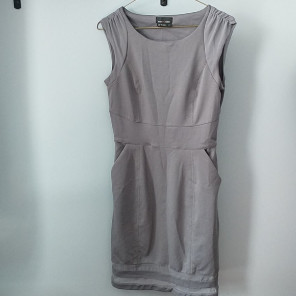 Cap sleeved sheath dress - Picture 1 of 5